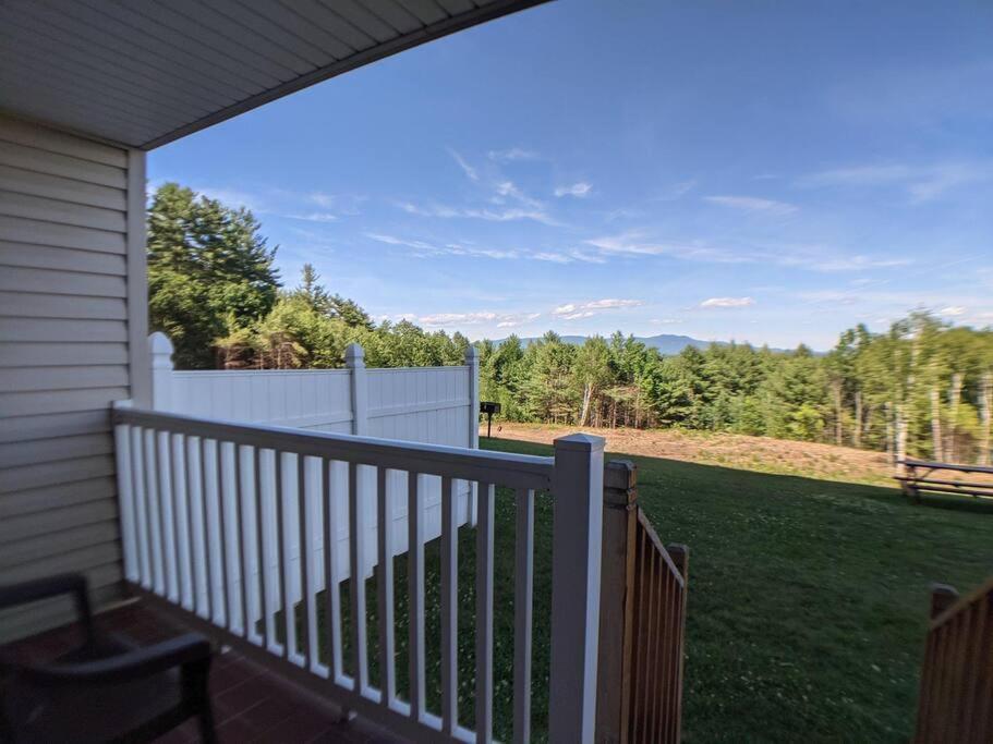 Cute Cedar Lodge Studio With Balcony & Lake Views! Laconia Exterior photo