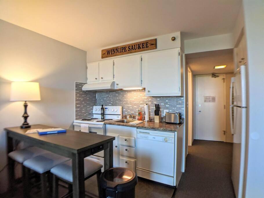 Cute Cedar Lodge Studio With Balcony & Lake Views! Laconia Exterior photo